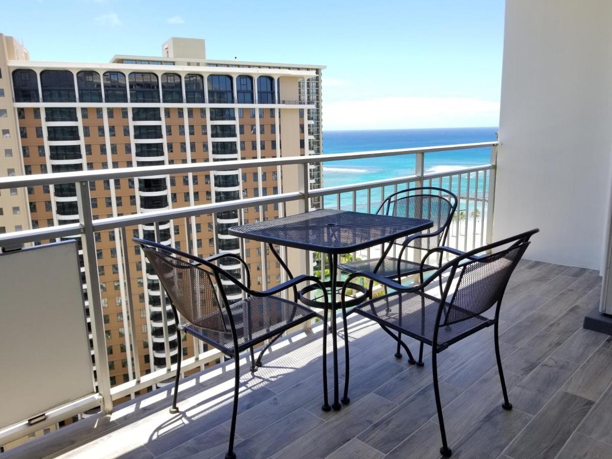 Ilikai Tower One Bedroom Lagoon View Waikiki Condos With Lanai & Free Wifi Honolulu Room photo
