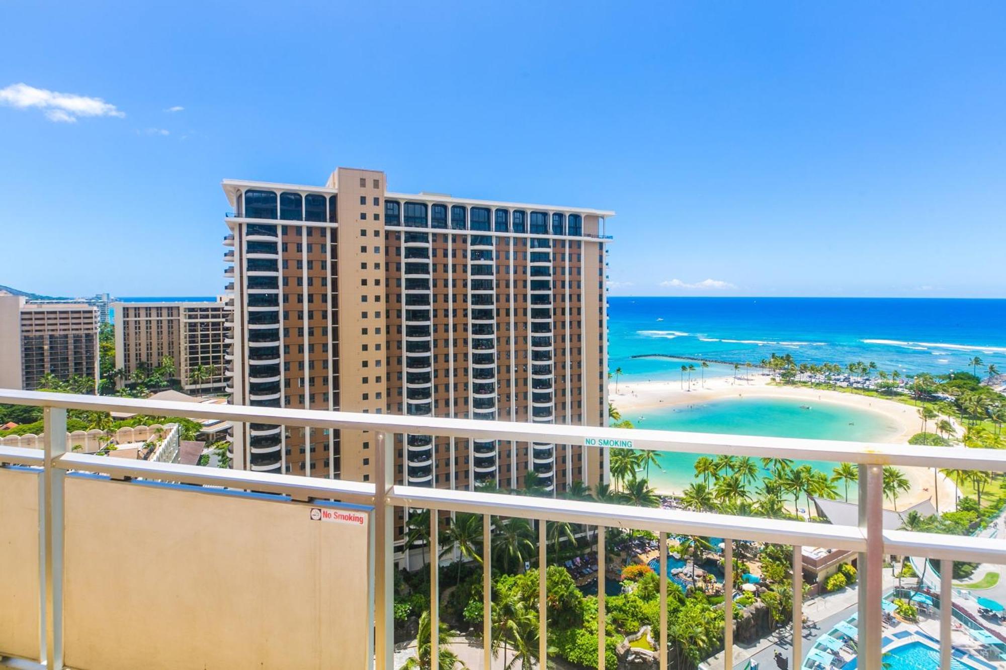 Ilikai Tower One Bedroom Lagoon View Waikiki Condos With Lanai & Free Wifi Honolulu Room photo